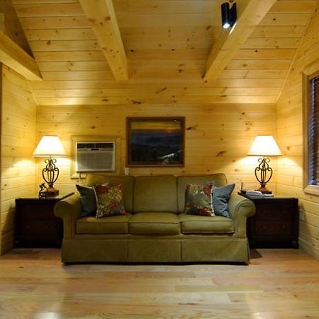 Mountain High Villa Gatlinburg Exterior photo
