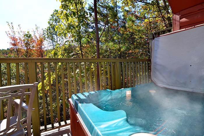 Mountain High Villa Gatlinburg Exterior photo